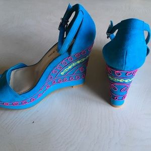 Gianni Bini Blue Wedges